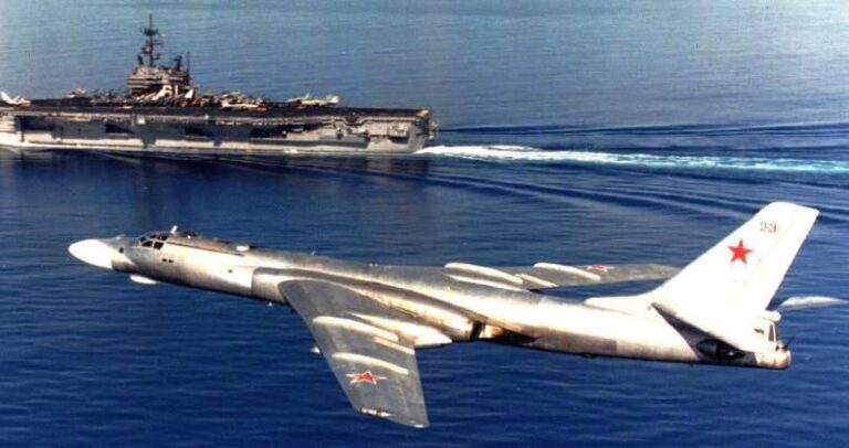 Самолёт-эпоха. Бомбардировщик Туполев Ту-16. СССР
