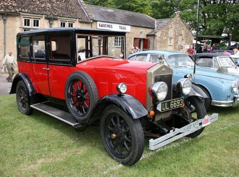 Wolseley E6 16/45 Saloon