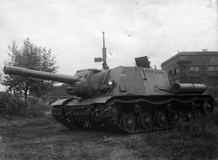 Насколько знаменитые «Зверобои» Су-152 и ИСУ-152 были хороши как истребители танков