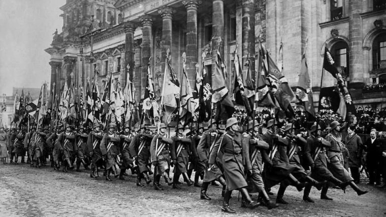 Der Fehlstart. Если бы нацисты пришли к власти раньше Часть первая : знамёна ввысь