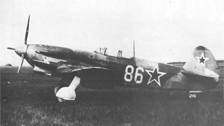 На фотографии: Як-9К – фронтовой одномоторный истребитель-перехватчик крупнокалиберный (корабельный)