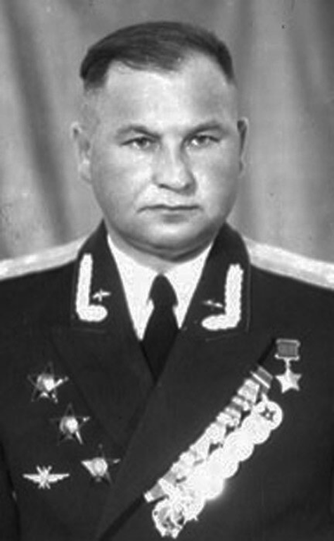 Летчик-испытатель, Герой Советского Союза Сергей Георгиевич Бровцев, 1920-1964