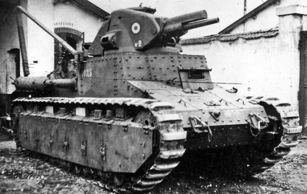 Char D1, результат постоянного роста габаритов и массы Renault FT
