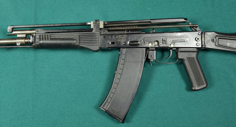 Рис. 7. Автомат АК-107