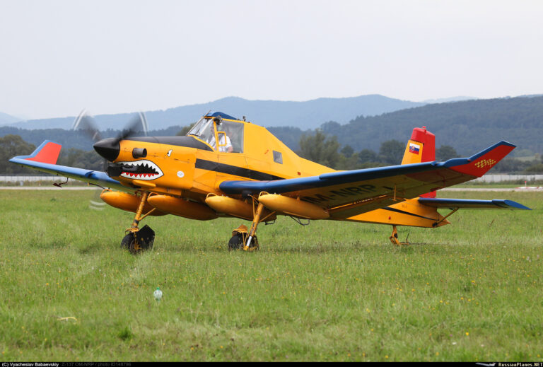 Zlin Z-137 в гражданском исполнении
