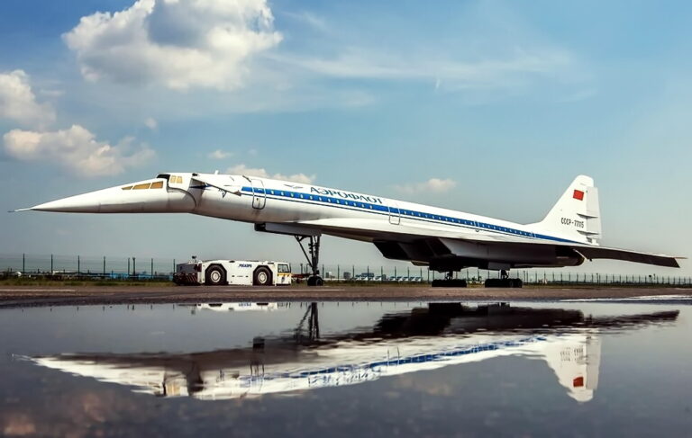 Ту-144Д