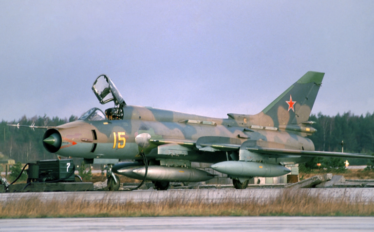Су-17М4 в начале 1990-х. Германия, самолет готовится к возвращению в Россию