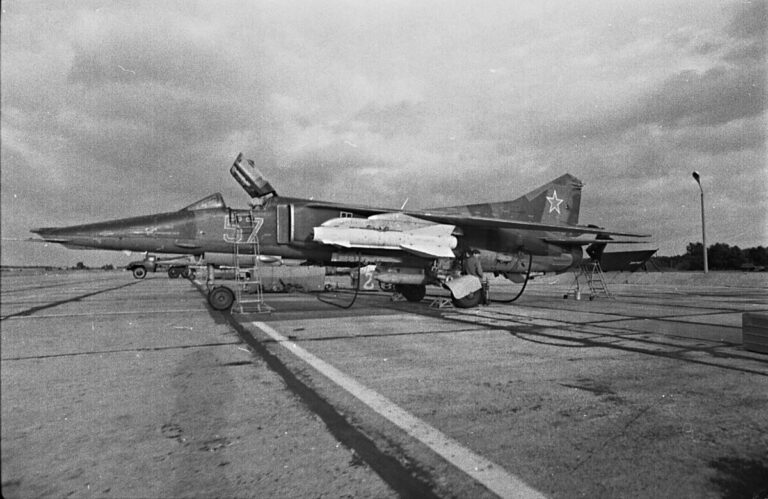 МиГ-27К на одном из аэродромов ГСВГ в ГДР. 1985 год