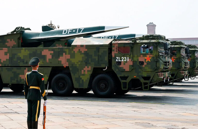 Ракетные расчёты продолжили шествие с YJ-21, DF-17 и DF-26D — тремя гиперзвуковыми ударными системами, предназначенными для различных задач.