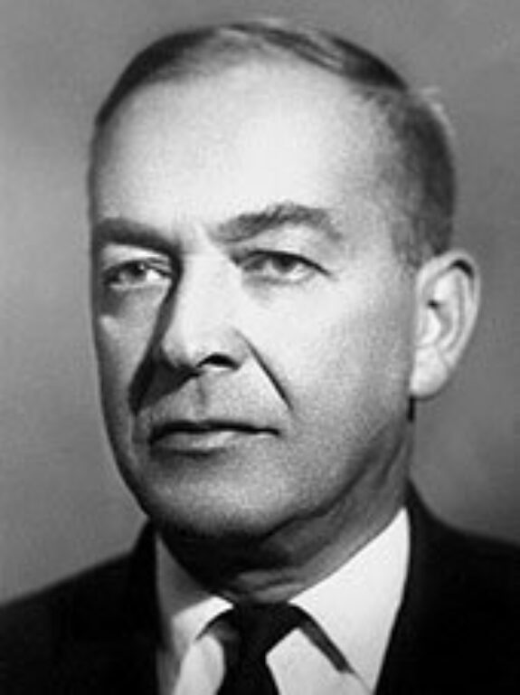 Владимир Васильевич Струминский (1914 — 1998) — советский и российский учёный в области аэродинамики, академик АН СССР и РАН, лауреат Ленинской премии и двух Сталинских премий