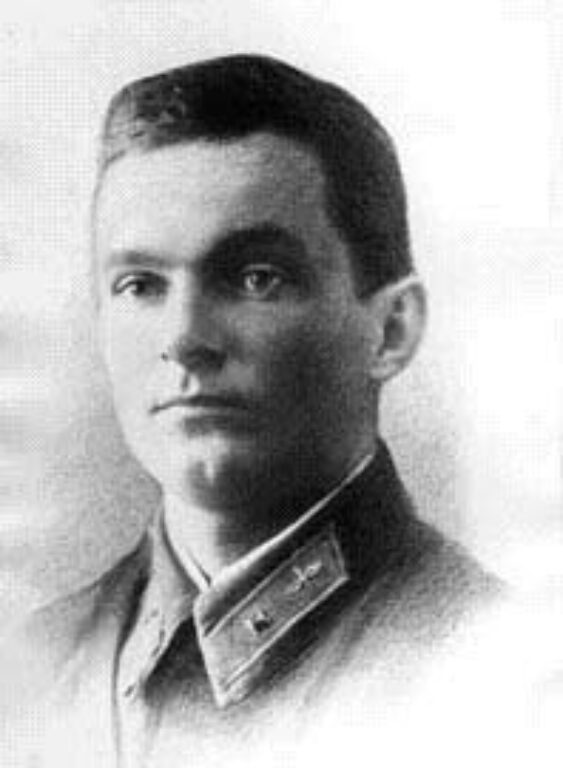 Олег Викторович Соколовский (1916 — 1949) — лётчик-испытатель, капитан. Знаменит тем что впервые в СССР превысил скорость звука