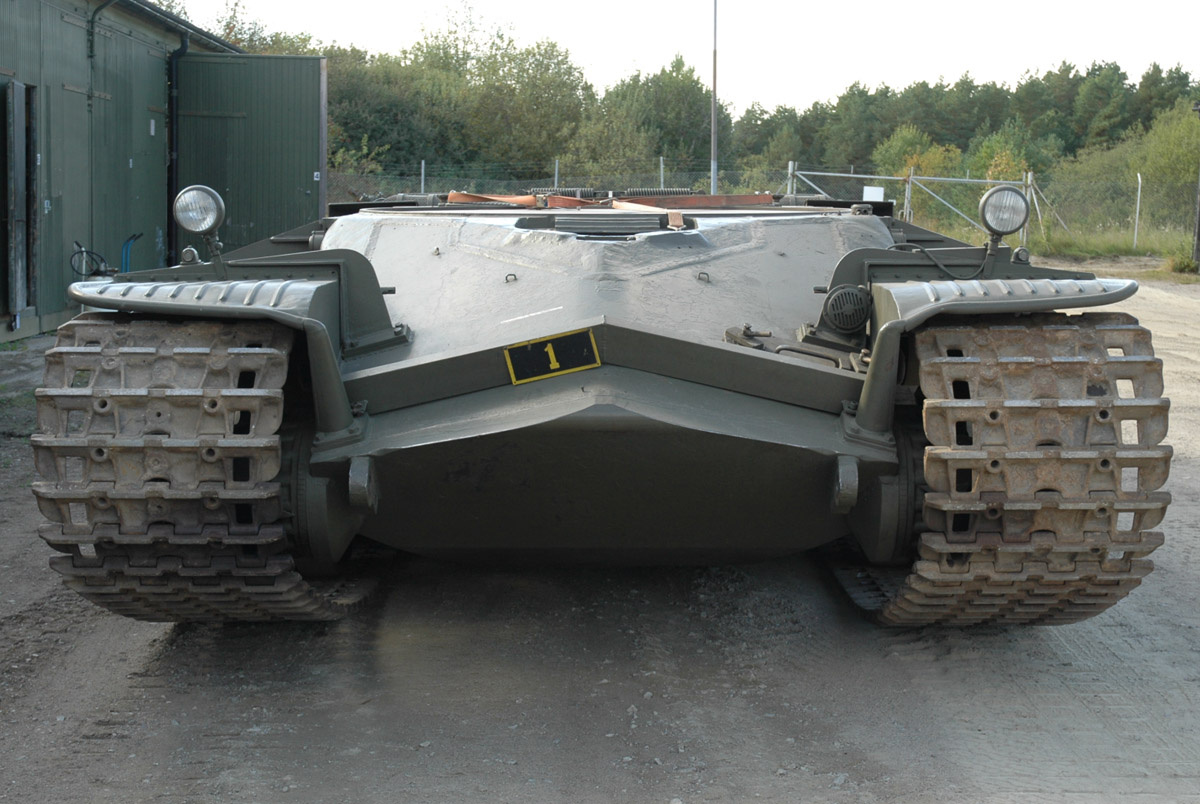 Krv, этот танк вполне состоялся как шасси, но башню Bofors не сделала. Или не захотела?