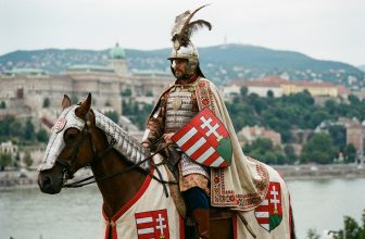 Венгерский рыцарь по мнению нейросети