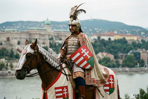 Венгерский рыцарь по мнению нейросети