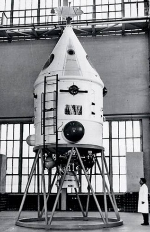 (Сверхтяжёлая ракета и «лунный корабль» ОКБ-52 Челомея)