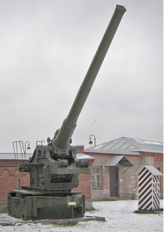 Бр-17 в Музее артиллерии и инженерных войск в Санкт-Петербурге