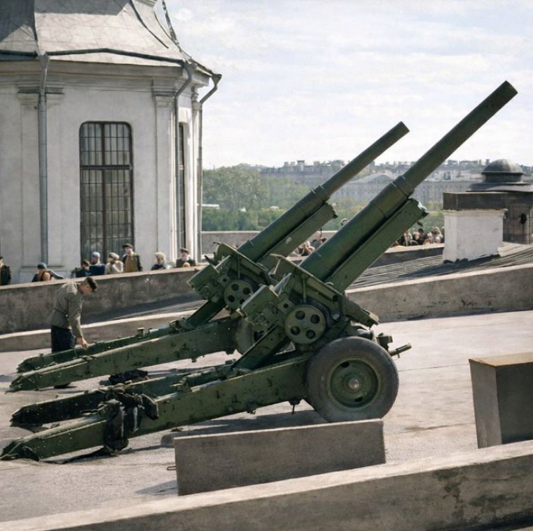 152-мм гаубицы М-10 на Наршкинском бастионе