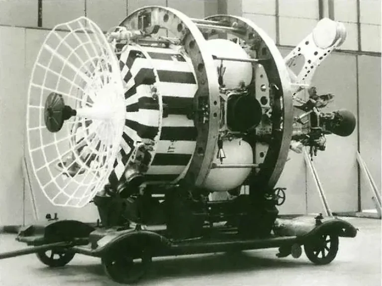 Перехватчик ИС в цехе Перехватчик ИС в цехе