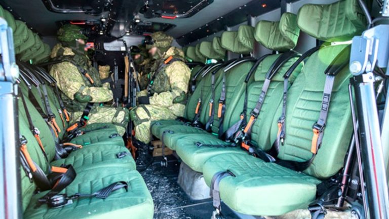 На фотографии: бронемашина «Тайфун-К», десантное отделение. Фото из открытых источников.