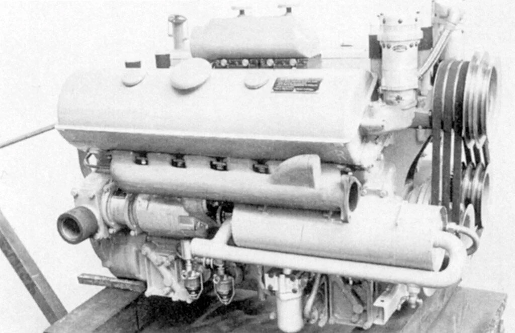 Maybach HL 100, первый немецкий специальный танковый V12