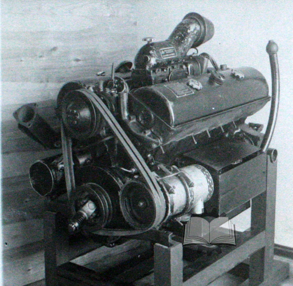 В 1939 году начался выпуск более мощного варианта мотора, Maybach HL 120 TRM