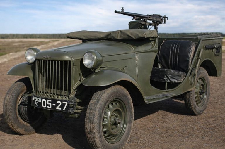 ДС-39 на внедорожнике ГАЗ-64.