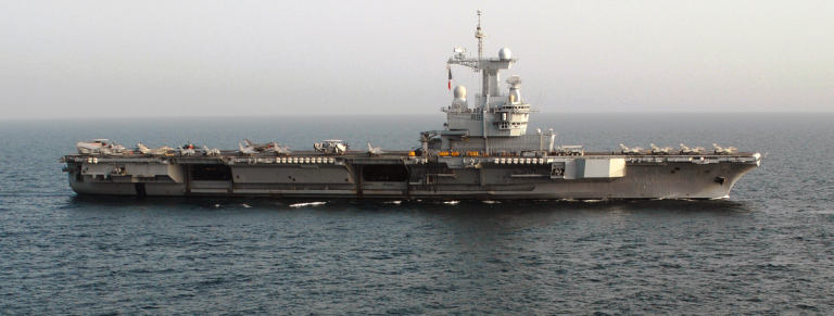 Французский авианосец Charles de Gaulle (R91) 