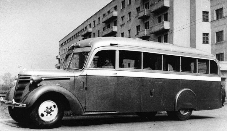 Серийный ранний ЗИС-16. До лета 1941 года построили 3250 таких машин