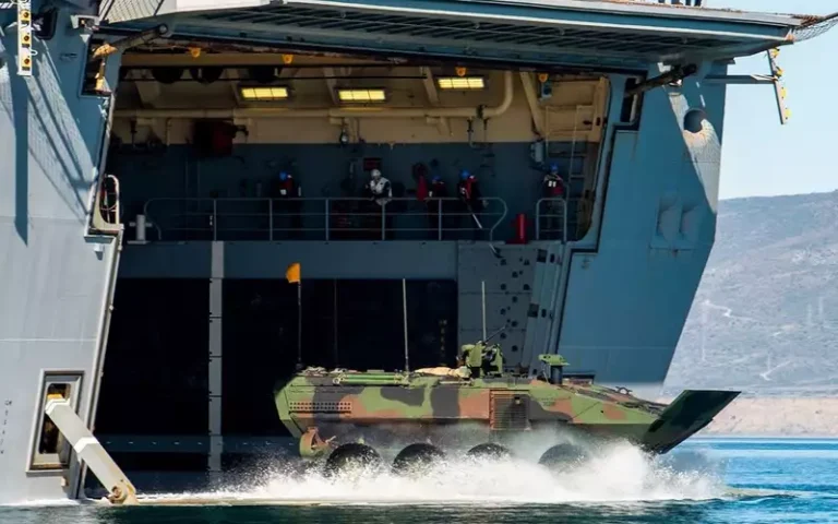 Основное назначение ACV – доставка морской пехоты от большого десантного корабля на берег.