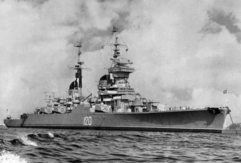 Крейсер 'Мурманск' проекта 686ис, 1967 г. Источник: war-book.ru