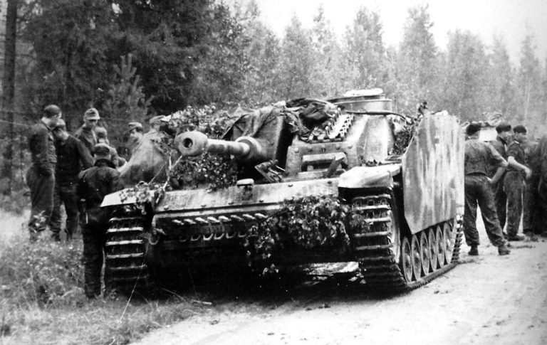 Штурмовое орудие StuG III Ausf.G – эффективное, мощное и высокоподвижное ПТ средство. Но хватало его не всем