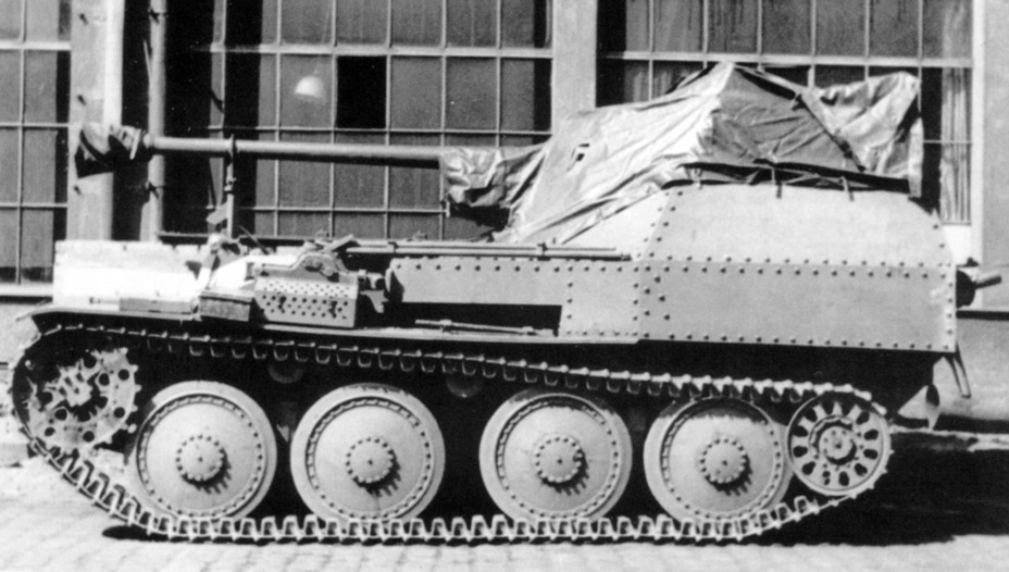 Подобным образом на Panzerjäger 38 крепился тент