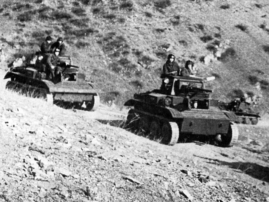 «Тетрархи» в составе 21 ОУТП, март 1942 года, район города Шаумян