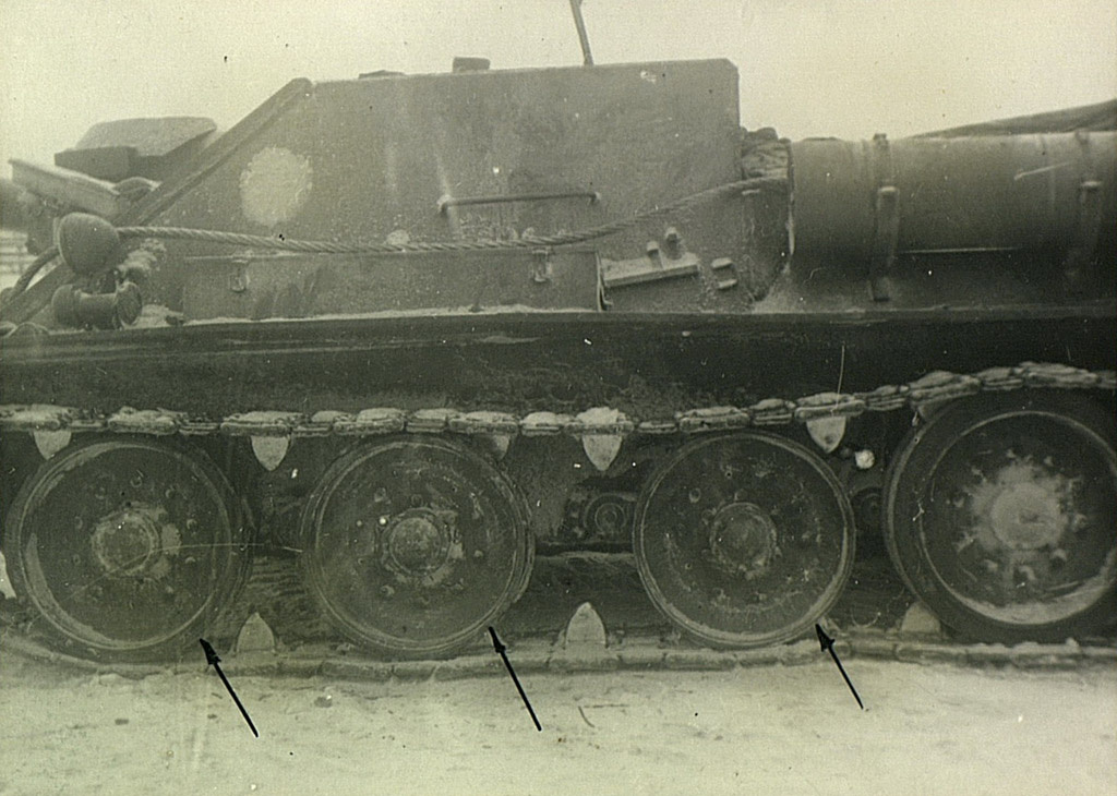 Разрушения бандажей опорных катков на СУ-100 выпуска декабря 1944 года