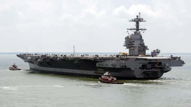 Еще один вид будущего USS «John F. Kennedy», когда он направлялся на приемочные морские испытания на прошлой неделе. HII