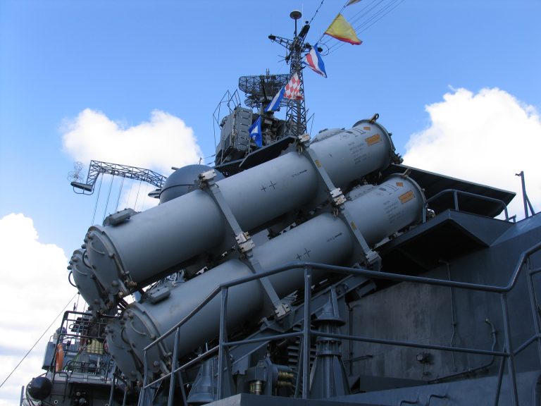 Пусковая установка комплекса «Уран» с ракетами Х-35