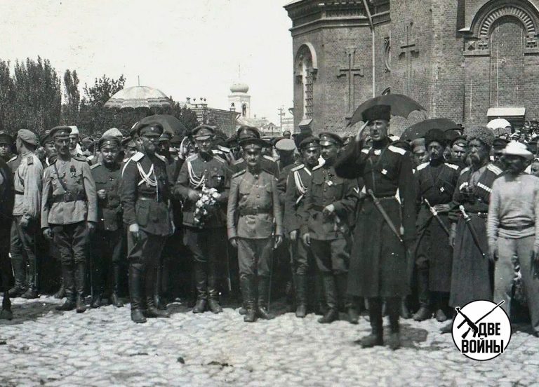 Белогвардейцы. Фото в свободном доступе.