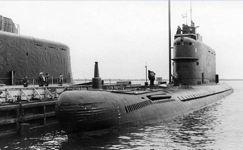 Подводная лодка К-142 проекта 629Б, которая создавалась под твердотопливный ракетный комплекс Д-6