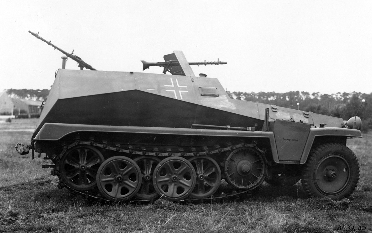 Один из первых Sd,Kfz.250/1, лето 1941 года