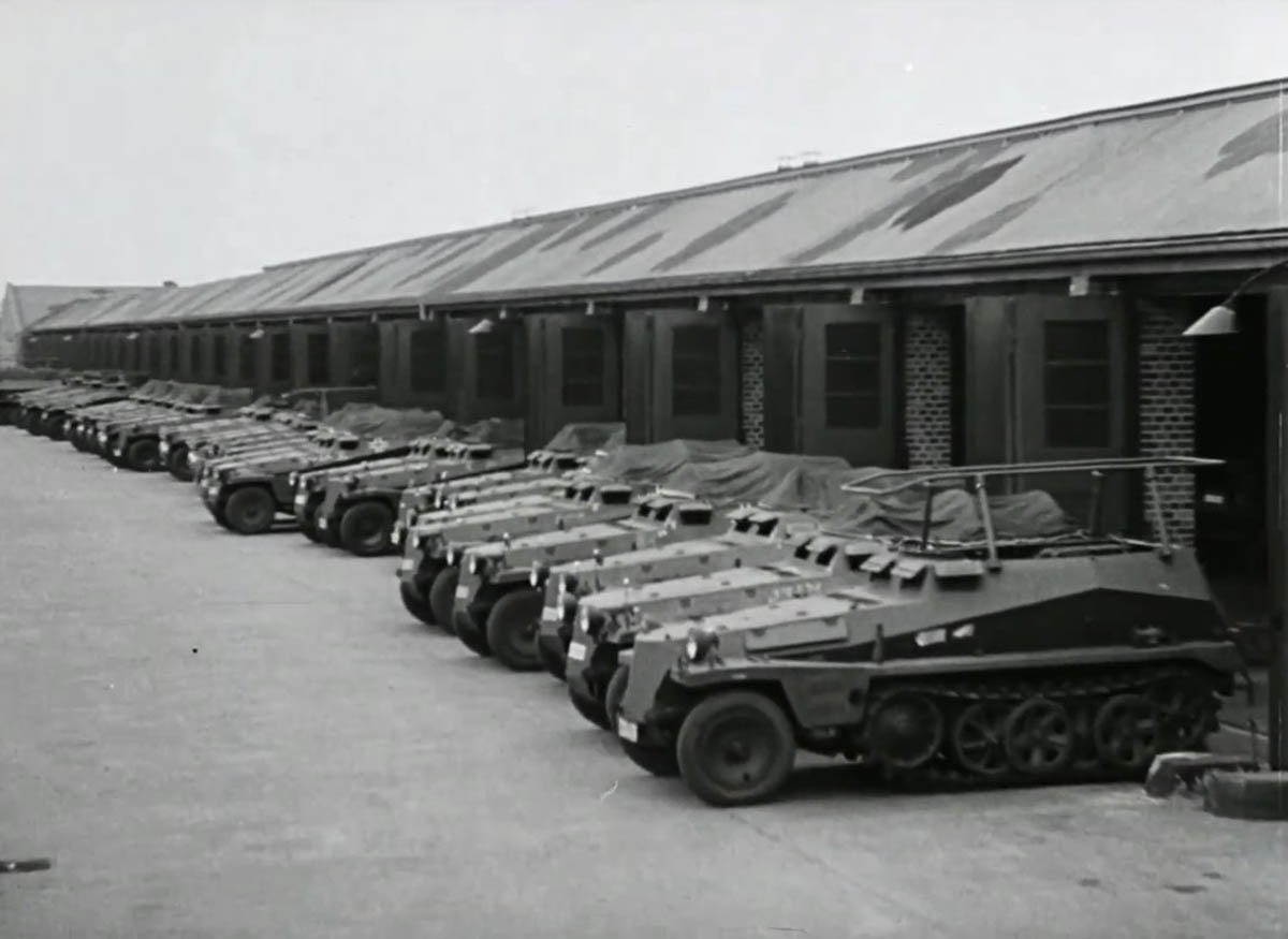 Массовым явлением Sd.Kfz.250 стали в 1942 году