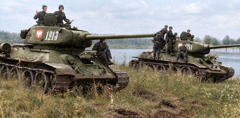 После 1945 года Т-34 разошёлся по десяткам стран. Когда танк окончательно устарел, его надёжное шасси ещё долго оставалось востребованным