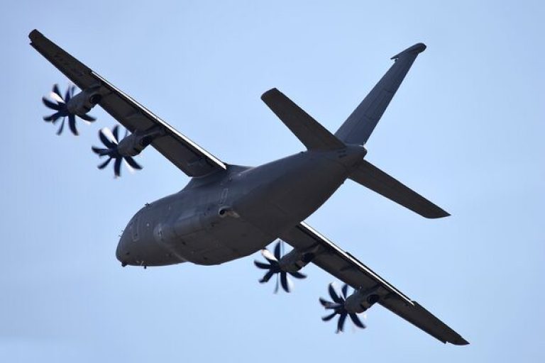Ан-70 в полете - самолет, который мог изменить военно-транспортную авиацию