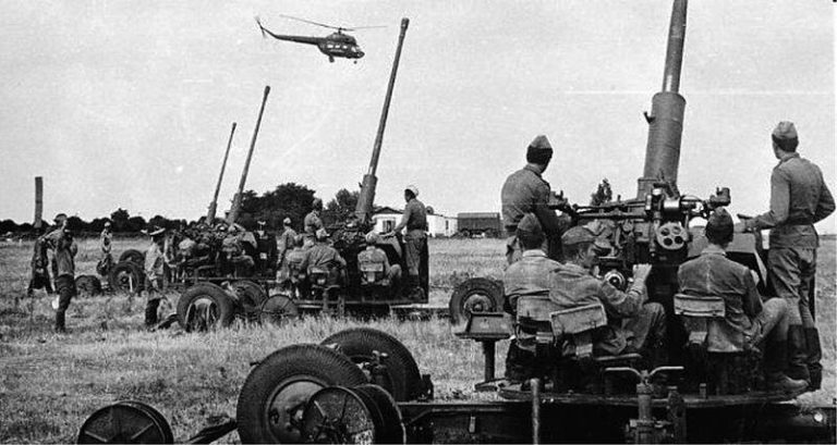 Батарея С-60 на позиции