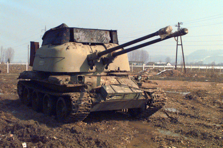 ЗСУ-57-2 Войска Республики Сербской с кустарной бронерубкой сверху