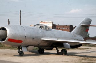 Ла-200 во время испытаний