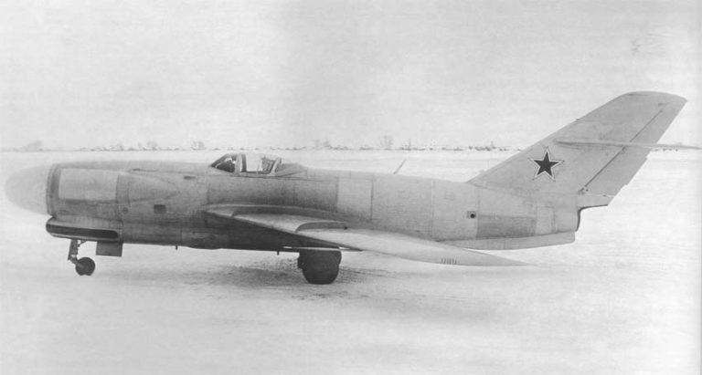 Ла-200Б с РЛС "Сокол"