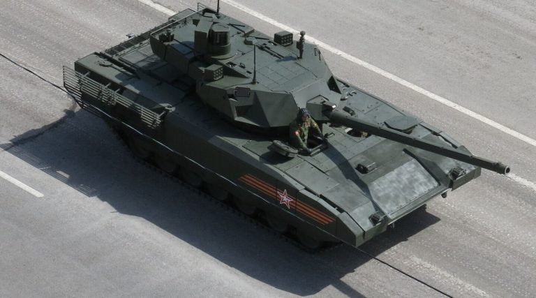 Т-14 на параде в Москве