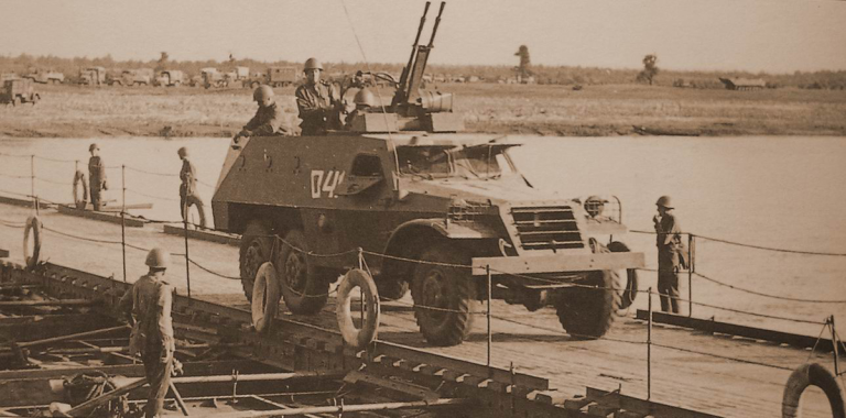 Серийный БТР-152Ау