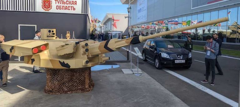57-мм автоматическая пушка 2А90 в составе боевого модуля для бронетехники