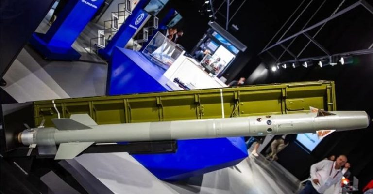 Зенитная управляемая ракета 9М333, предназначенная для комплексов семейства «Стрела-10»